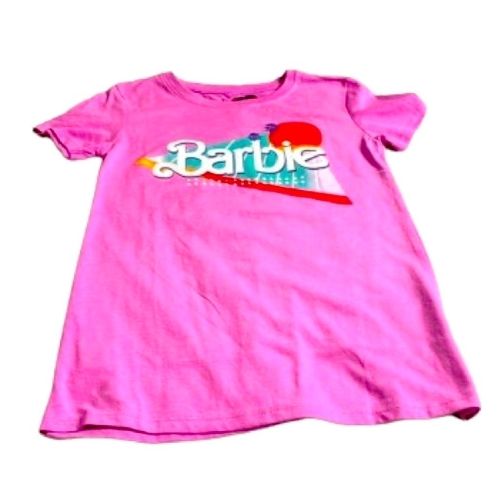 Size L medium pink color fitted short sleeve soft slight stretch Barbie t-shirt
